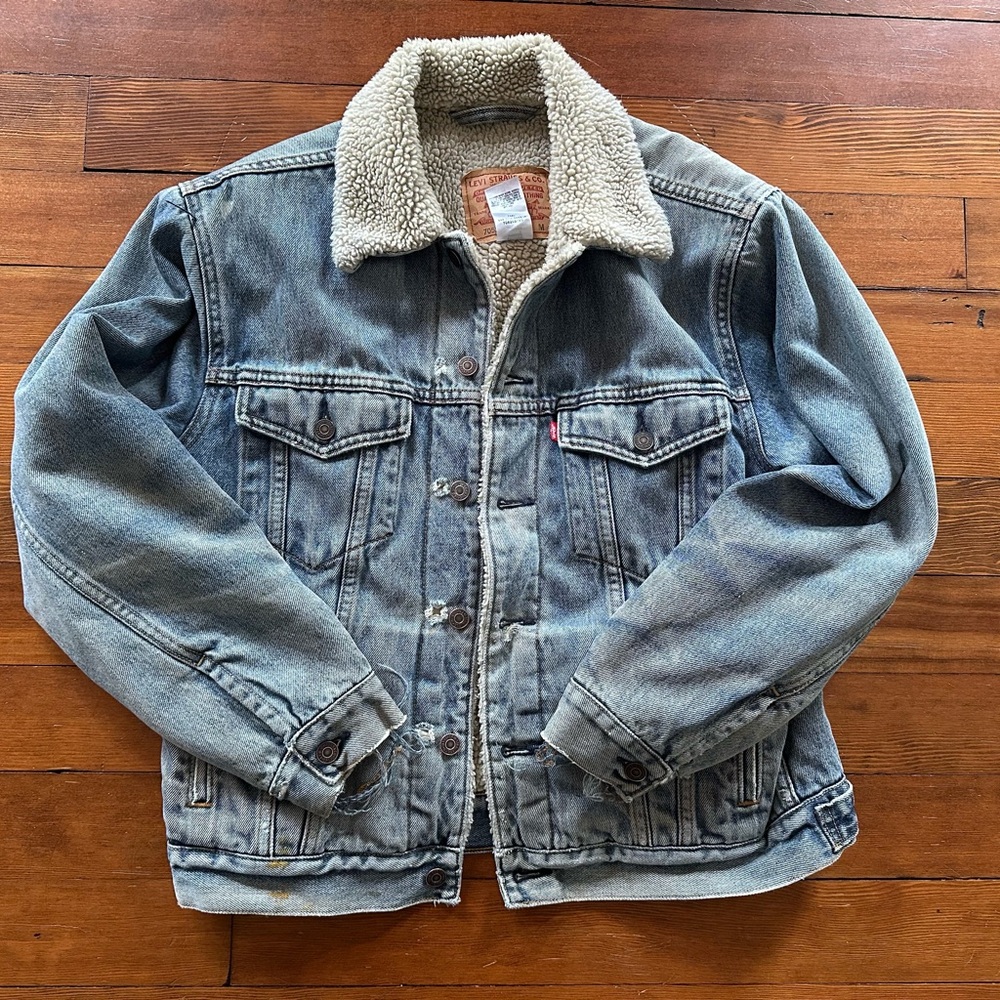 Denim Distressed THRASHED Faded Trucker Sherpa-Lined Jacket